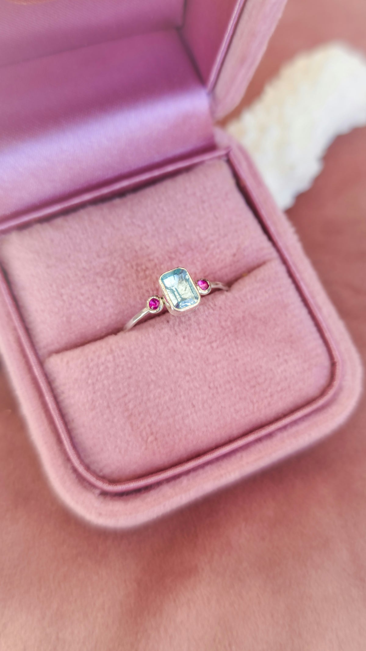 Air Kiss Ring with Aquamarine & Pink Sapphires