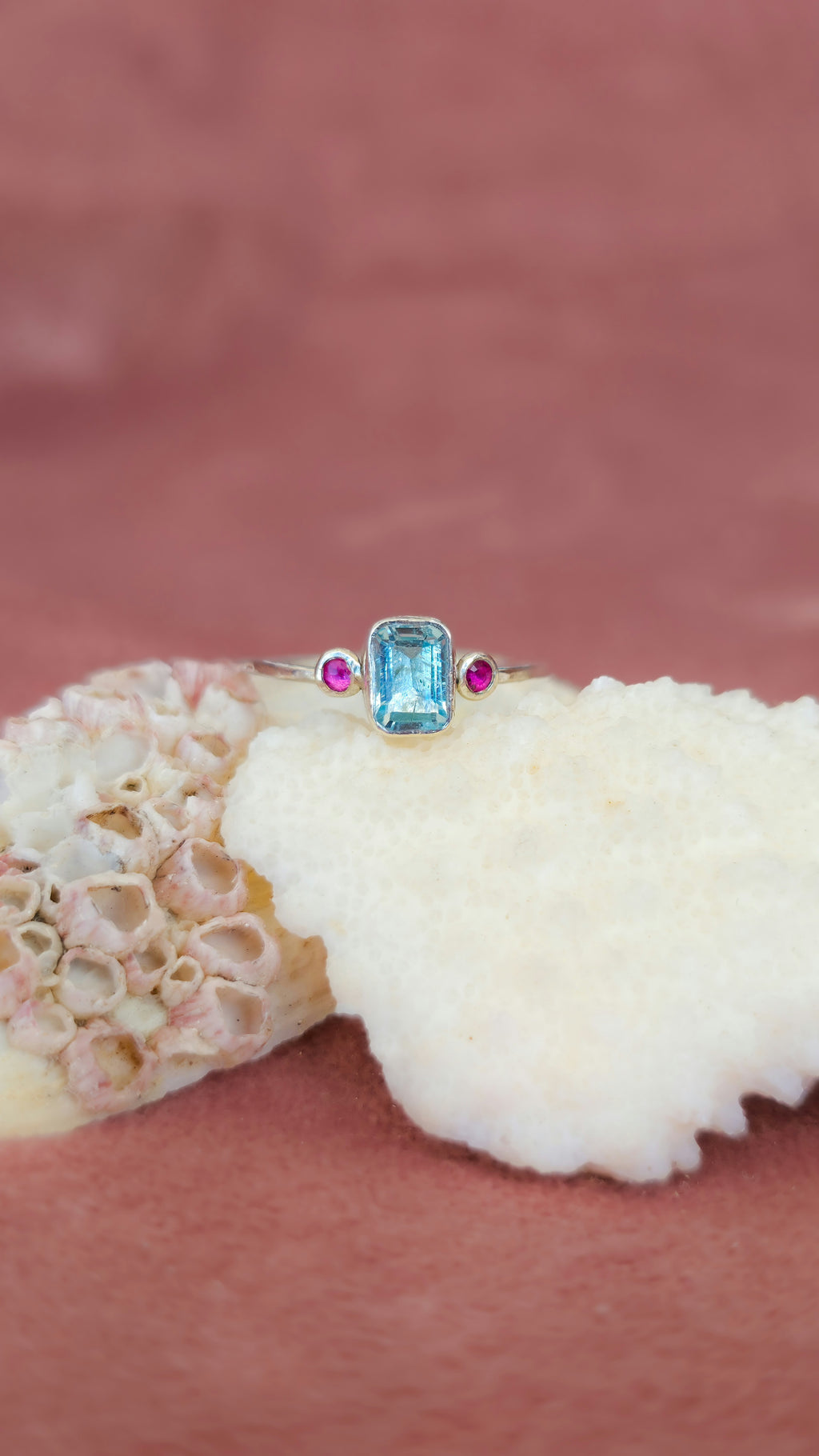 Air Kiss Ring with Aquamarine & Pink Sapphires