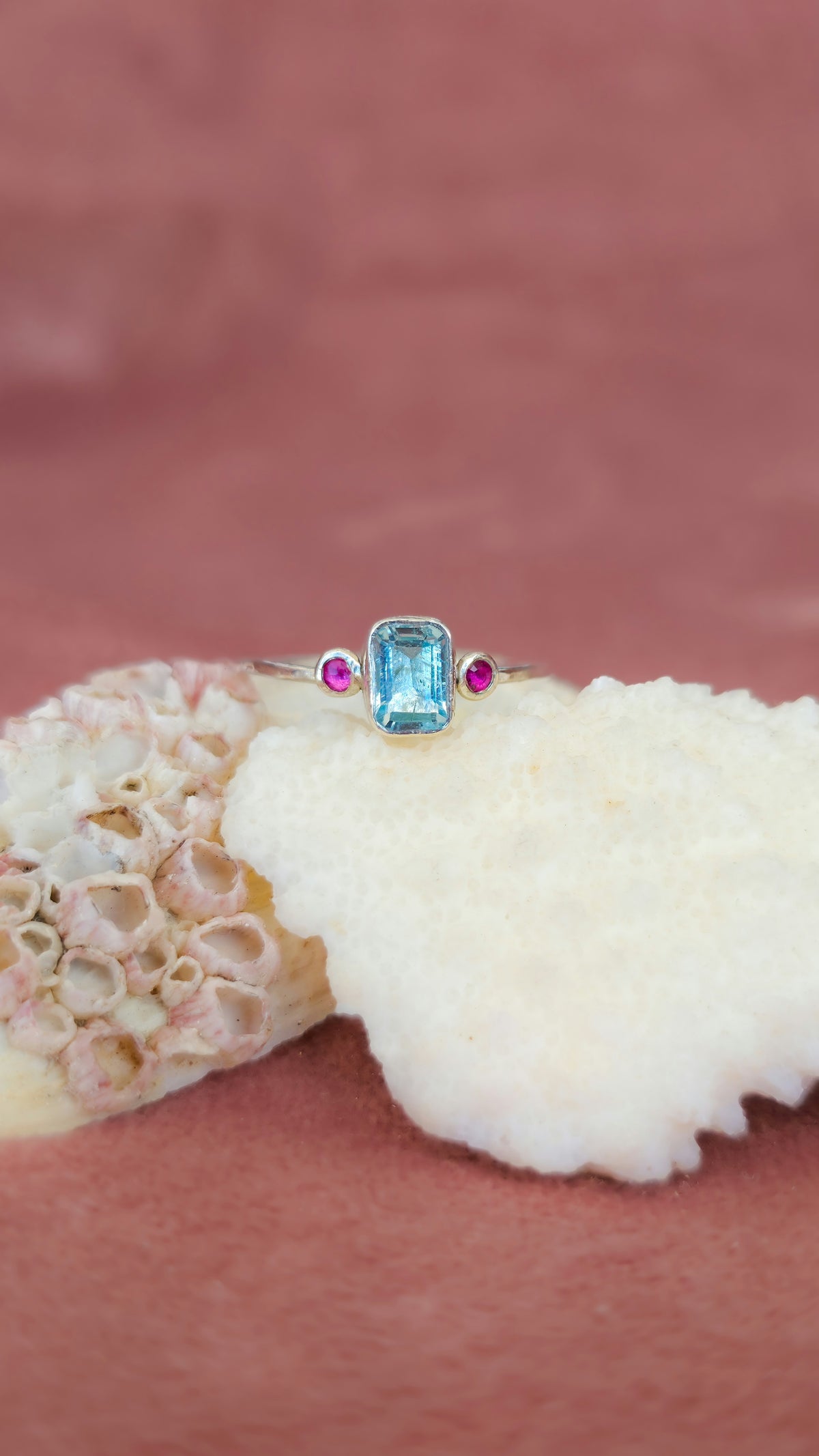 Air Kiss Ring with Aquamarine & Pink Sapphires
