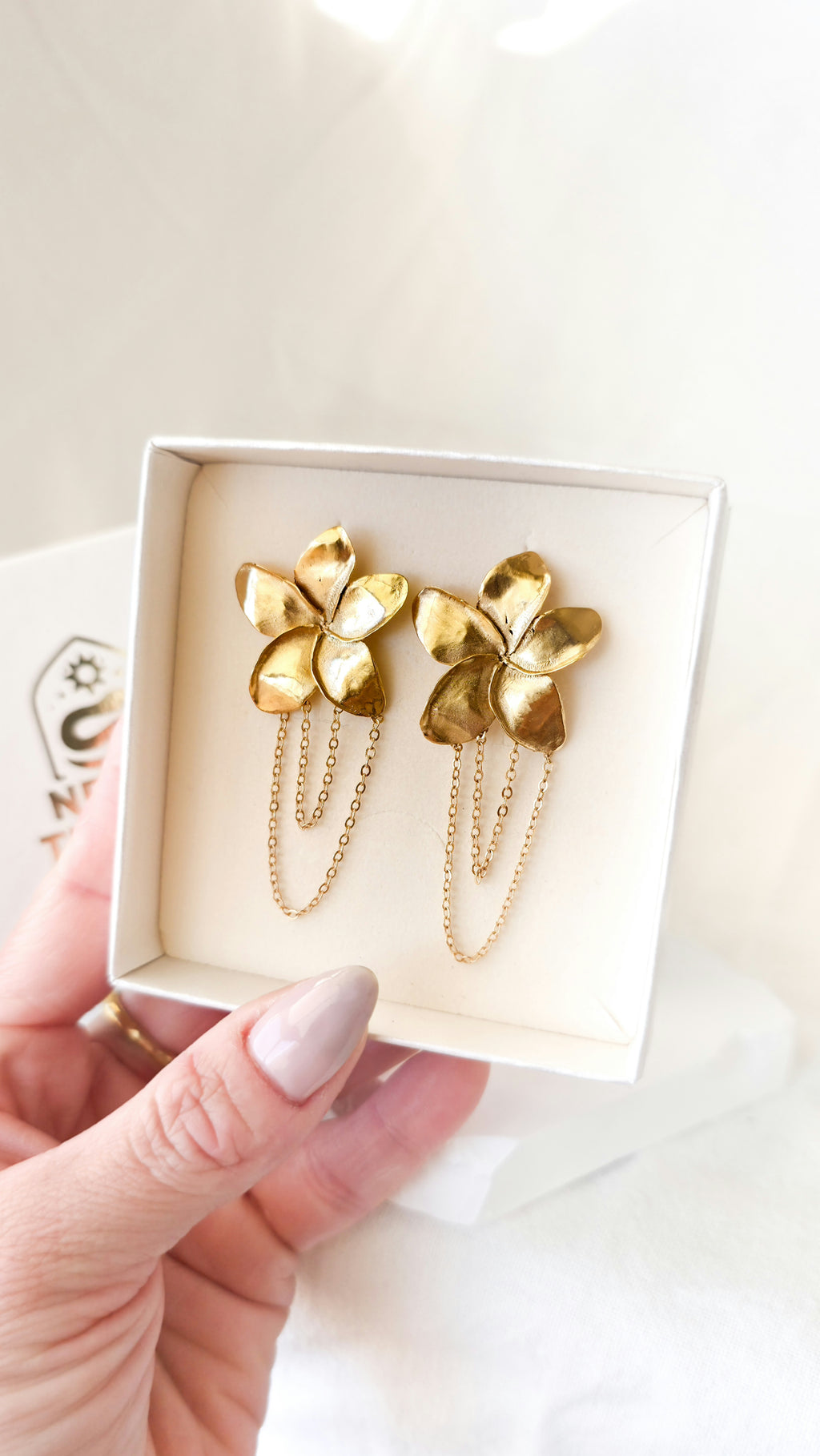 Bouncy Plumeria Earrings